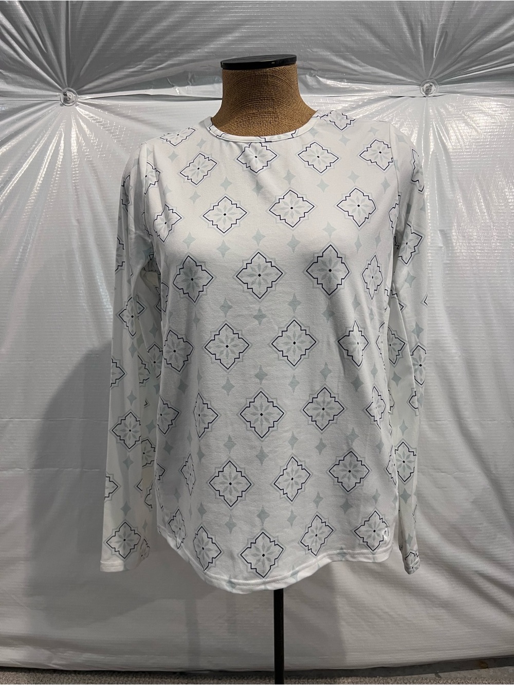 Hang Ten Women's Long Sleeve Sun Protection T-Shirt with Pocket Rash Guard Sz L